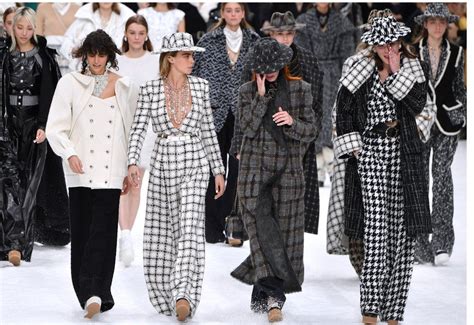 karl lagerfeld final chanel show|karl lagerfeld designs for chanel.